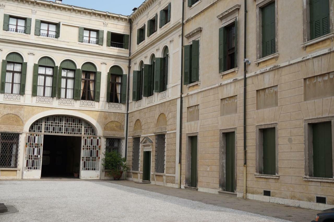 Palazzo Mantua Benavides Suites & Apartments Padoue Extérieur photo